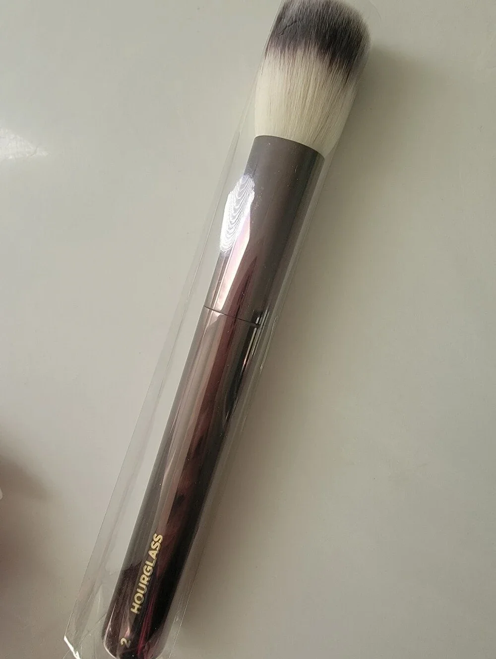 Hourglass Foundation/Blush Brush # 2